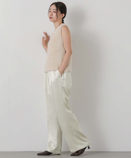Gready Brilliant(グレディブリリアン)の「サテンセミフレア(その他パンツ・レディース・チャコールグレー/アイボリー・38/36)」の4枚目の写真