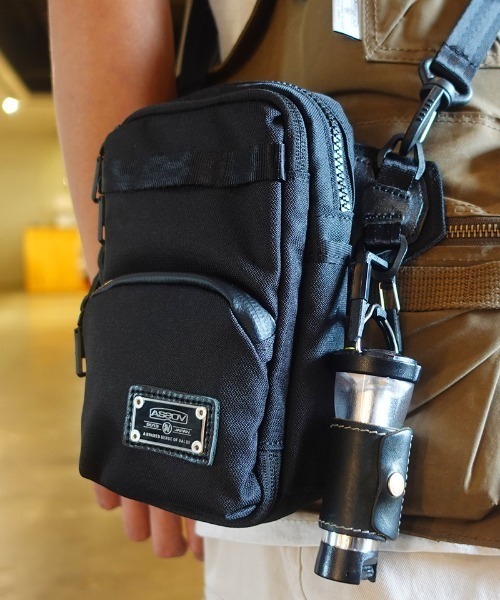 AS2OV(アッソブ)の「【AS2OV/アッソブ】 CORDURADOBBY 305D WALLET SHOULDER / ウォレット ショルダーバッグ(ショルダーバッグ・メンズ・カーキ/ブラック・FREE)」の1枚目の写真