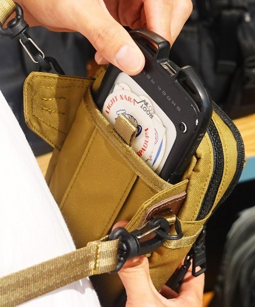 AS2OV(アッソブ)の「【AS2OV/アッソブ】 CORDURADOBBY 305D WALLET SHOULDER / ウォレット ショルダーバッグ(ショルダーバッグ・メンズ・カーキ/ブラック・FREE)」の12枚目の写真