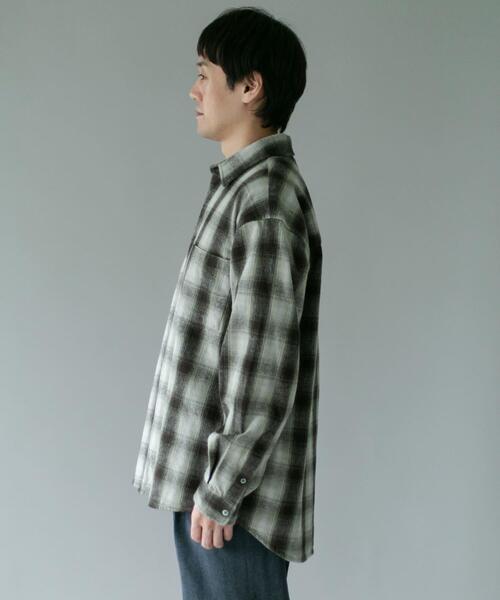 URBAN RESEARCH DOORS(アーバンリサーチドアーズ)の「『XLサイズ/WEB限定』USAコットン オンブレチェック シャツ(シャツ/ブラウス・メンズ・グレー系その他/ブラウン系その他・MEDIUM/X-LARGE/LARGE)」の7枚目の写真