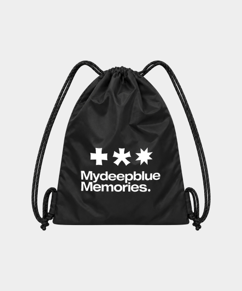 mydeepbluememories(マイディープブルーメモリーズ)の「MM ロゴ ジムサック(ブラック)(バックパック/リュック・レディース・ブラック・FREE)」の4枚目の写真
