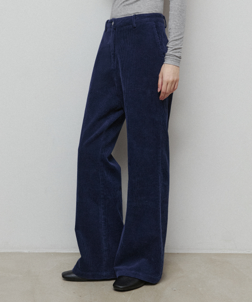 LEFTSEOUL（レフトソウル）の「コーデュロイ セミ bootカットパンツ [ネイビー]（その他パンツ・レディース・ネイビー・SMALL/MEDIUM）」の2枚目の写真
