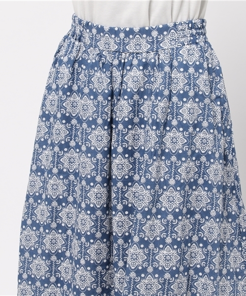 earth music&ecology（アースミュージックアンドエコロジー）の「エスニック柄マキシスカート（スカート・レディース・ライトグリーン/ブルー・FREE）」の6枚目の写真