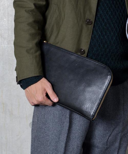 SHIPS（シップス）の「AMIACALVA for SHIPS: スモール レザー クラッチバッグ■（クラッチバッグ・メンズ・ブラック/ブラウン系その他/ブラウン/ネイビー/ダークネイビー/ナチュラル・ONE SIZE）」の2枚目の写真