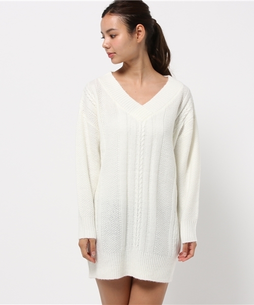 VENCEEXCHANGE（ヴァンスエクスチェンジ）の「Vネックケーブルワンピース（ワンピース・レディース・ブラック/オフホワイト/グレー・MEDIUM）」の4枚目の写真