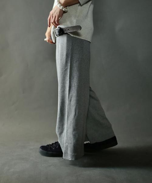 antiqua(アンティカ)の「リブワイドパンツ(その他パンツ・レディース・グレー/ブラック・M)」の4枚目の写真