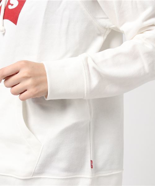 Levi's（リーバイス）の「【Levi's】グラフィックロゴパーカー（パーカー・レディース・ホワイト・MEDIUM/SMALL）」の4枚目の写真