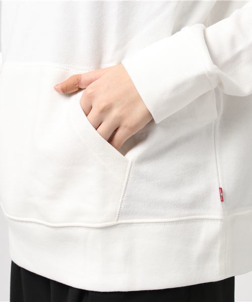 Levi's（リーバイス）の「【Levi's】グラフィックロゴパーカー（パーカー・レディース・ホワイト・MEDIUM/SMALL）」の8枚目の写真