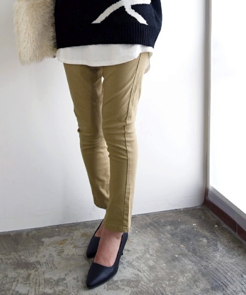 and it_（アンドイット）の「らくらくこなれストレッチゆるレギンスパンツ（その他パンツ・レディース・カーキ/ブラック/チャコールグレー/ライトベージュ/ベージュ/ネイビー/ワンウォッシュ/ブルー・4L/3L/L/M/LL）」の3枚目の写真