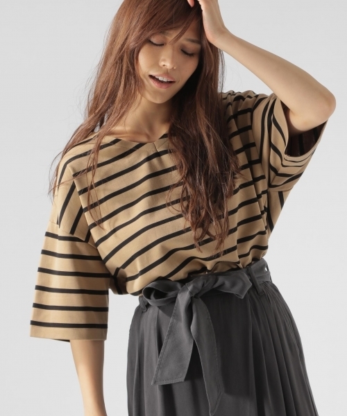 BAYFLOW(ベイフロー)の「ポンチボーダープルオーバー(Tシャツ/カットソー・レディース・ブラック/ベージュ/カーキ・SMALL/MEDIUM)」の3枚目の写真