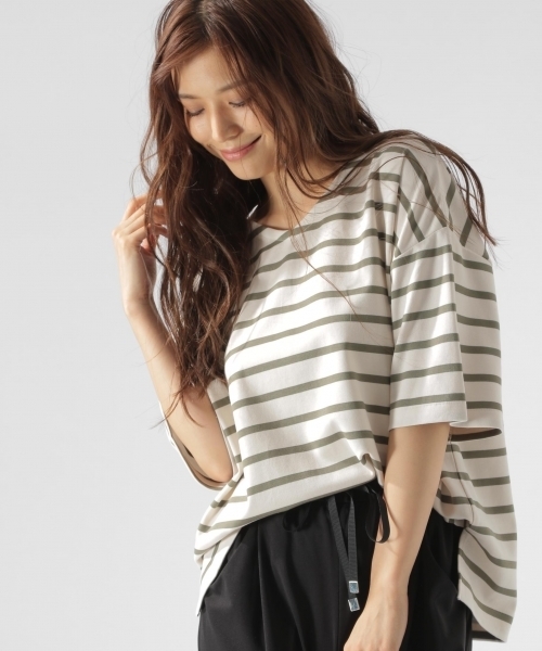 BAYFLOW(ベイフロー)の「ポンチボーダープルオーバー(Tシャツ/カットソー・レディース・ブラック/ベージュ/カーキ・SMALL/MEDIUM)」の2枚目の写真