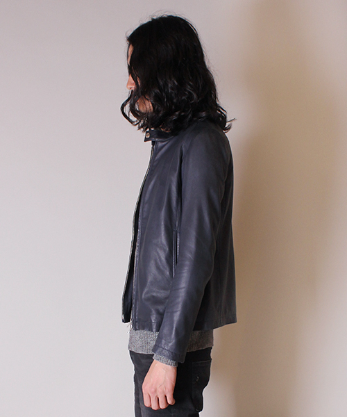 Lui's（ルイス）の「Lui's【プレミアムタンナーレザー】シングルレザージャケット（ライダースジャケット・メンズ・ブラック/ネイビー/チャコールグレー/キャメル・SMALL/MEDIUM/LARGE）」の8枚目の写真