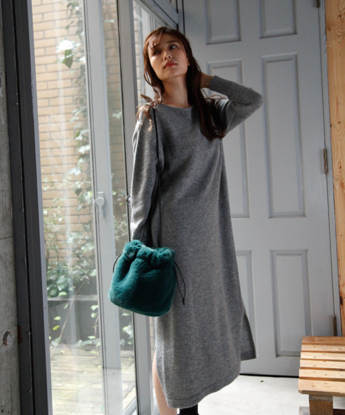 BAYFLOW（ベイフロー）の「サイドスリットニットワンピース