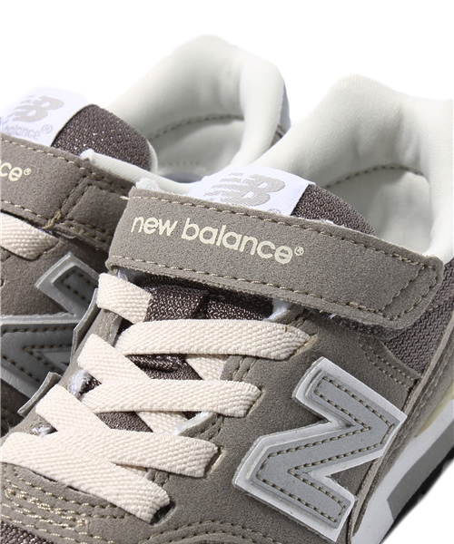 green label relaxing（グリーンレーベルリラクシング）の「［ニューバランス］ KV996 ◆（スニーカー・キッズ・ネイビー/ライトグレー・19cm/19.5cm/20cm/20.5cm/21cm/18cm/18.5cm/17cm/17.5cm）」の8枚目の写真