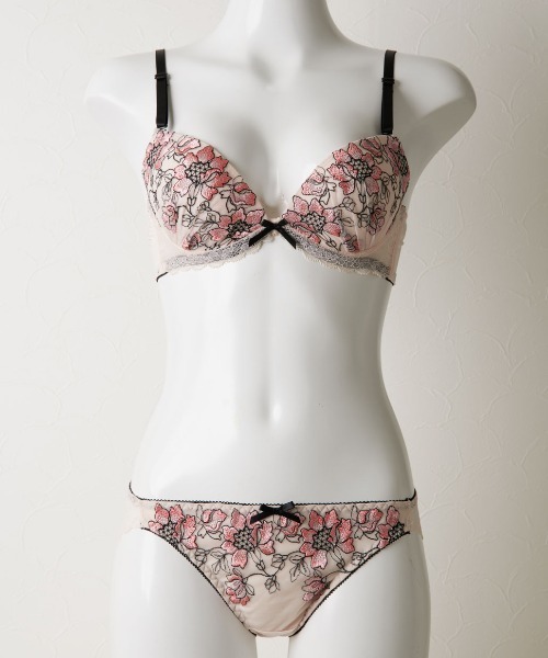 classicalelf（クラシカルエルフ）の「ワイヤーあり エレガントなフラワー刺繍ブラ＆ショーツセット(3/4カップ)（ブラ&ショーツ・レディース・ピンク/ホワイト・F75/E80/C75/B80/F85/E75/E70/B75/B70/D70/C70/D80/A75/F80/D75/C80/A70/G85/G90）」の8枚目の写真