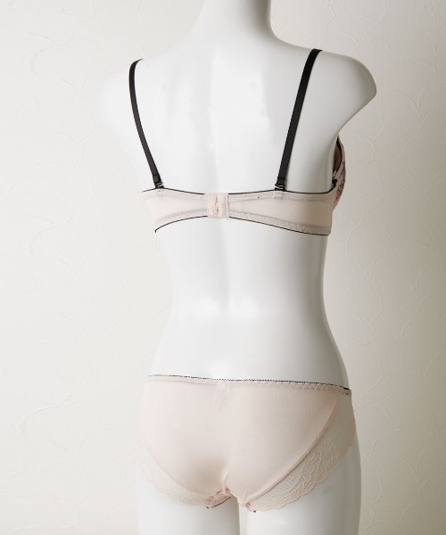 classicalelf（クラシカルエルフ）の「ワイヤーあり エレガントなフラワー刺繍ブラ＆ショーツセット(3/4カップ)（ブラ&ショーツ・レディース・ピンク/ホワイト・F75/E80/C75/B80/F85/E75/E70/B75/B70/D70/C70/D80/A75/F80/D75/C80/A70/G85/G90）」の13枚目の写真