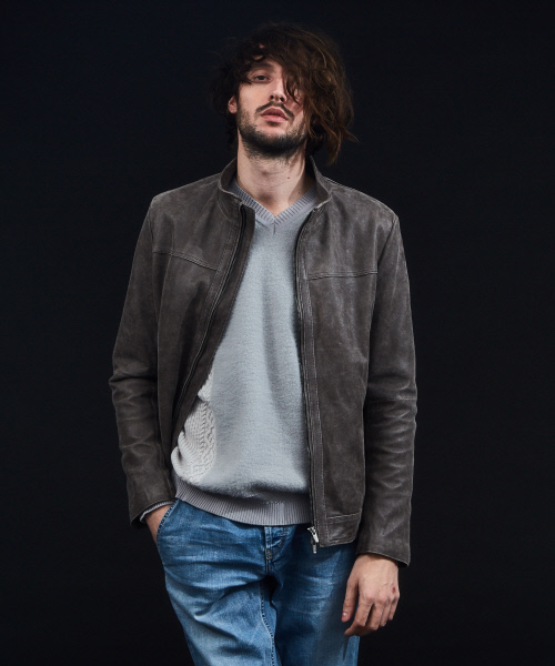 5351 POUR LES HOMMES(ゴーサンゴーイチプールオム)の「ヴィンテージラムレザーショートブルゾン(ブルゾン・メンズ・ライトグレー/ボルドー/ブラック・44/46/48/50)」の5枚目の写真