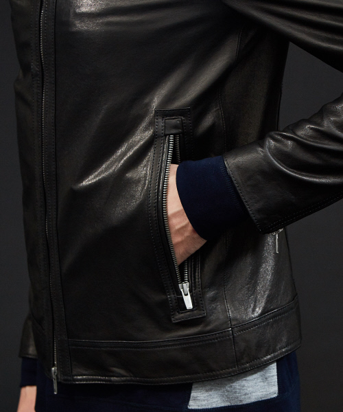 5351 POUR LES HOMMES(ゴーサンゴーイチプールオム)の「ヴィンテージラムレザーショートブルゾン(ブルゾン・メンズ・ライトグレー/ボルドー/ブラック・44/46/48/50)」の19枚目の写真