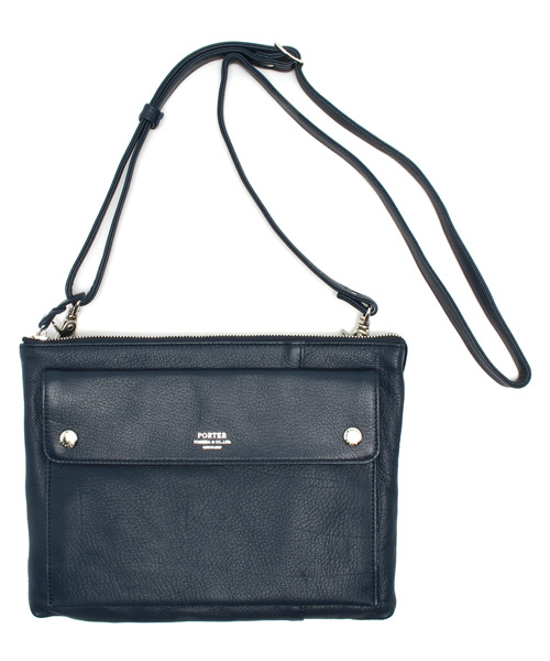 PORTER（ポーター）の「PORTER RAMBLER SHOULDER BAG ヨコ <B印 YOSHIDA SELECT>（ショルダーバッグ・メンズ・ブラック/グリーン/ブルー/ホワイト・ONE SIZE）」の4枚目の写真