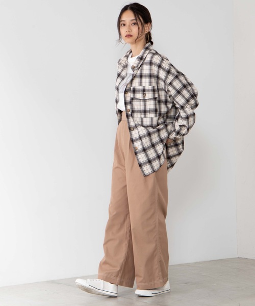 WEGO（ウィゴー）の「WEGO/チノタックストレートワイドパンツ（チノパンツ・レディース・ライトブラウン/カーキ/ベージュ/ブラック・MEDIUM/SMALL/X-SMALL/LARGE）」の8枚目の写真