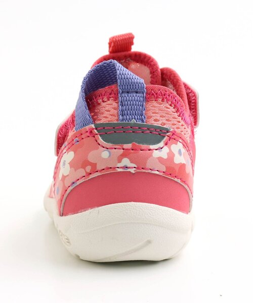 IFME（イフミー）の「/ベビーIFME(イフミー)コラボ水抜きサンダル（サンダル・キッズ・ブラック/グレー/カーキ/ブルー/ピンク・15 /13/14/14.5/13.5）」の18枚目の写真