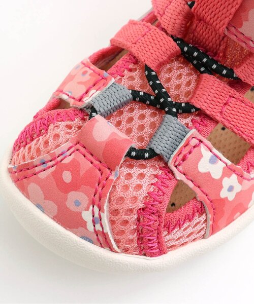 IFME（イフミー）の「/ベビーIFME(イフミー)コラボ水抜きサンダル（サンダル・キッズ・ブラック/グレー/カーキ/ブルー/ピンク・15 /13/14/14.5/13.5）」の9枚目の写真