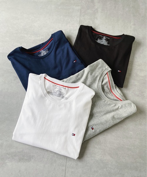 TOMMY HILFIGER(トミーヒルフィガー)の「【TOMMY HILFIGER(トミー・ヒルフィガー)】 ワンポイント刺繍 長袖Tシャツ ロンT TOMMY Small Logo Long Sleeve Tee(Tシャツ/カットソー・メンズ・グレー/ブラック/ホワイト/ネイビー・S/M/L)」の2枚目の写真