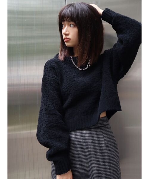 EMODA（エモダ）の「バルキーマットモールニット（ニット/セーター・レディース・ホワイト/ブラック/ブラウン・FREE）」の4枚目の写真