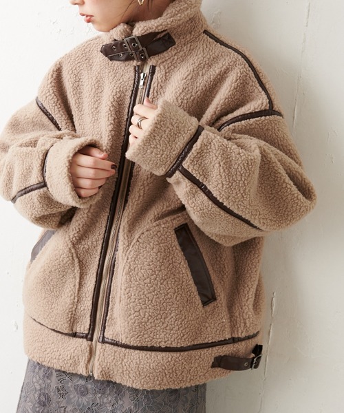 natural couture(ナチュラルクチュール)の「ボアオーバーサイズフライトジャケット(その他アウター・レディース・ブラック/ベージュ/ブラウン/アイボリー・FREE)」の4枚目の写真