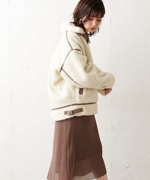 natural couture(ナチュラルクチュール)の「ボアオーバーサイズフライトジャケット(その他アウター・レディース・ブラック/ベージュ/ブラウン/アイボリー・FREE)」の17枚目の写真