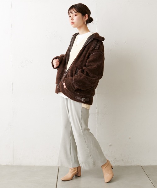 natural couture(ナチュラルクチュール)の「ボアオーバーサイズフライトジャケット(その他アウター・レディース・ブラック/ベージュ/ブラウン/アイボリー・FREE)」の14枚目の写真