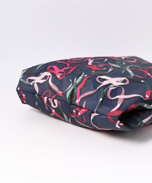LeSportsac（レスポートサック）の「BOX BAG AND TOTE パーティ リボンズ（エコバッグ/サブバッグ）」 WEAR