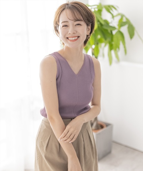 clear（クリア）の「リブニットタンクトップ（タンクトップ・レディース・ブラック/パープル/サンドベージュ/モカ・F）」の4枚目の写真