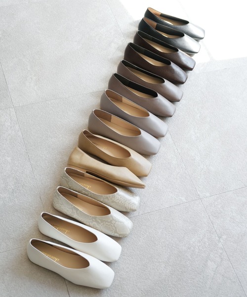 chocolates(チョコラテス)の「晴雨兼用 ソフトスクエア パンプス【日本製】(パンプス・レディース・ブラック/パイソン/ベージュ/ホワイト/ブラウン系1/ブラウン系/ライトグレー・23cm/24.5cm/24cm/23.5cm/22cm/22.5cm/25cm)」の21枚目の写真