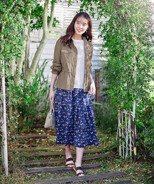 J.PRESS(ジェイプレス)の「【洗える】ソフトタイプライター ジャケット(ブルゾン・レディース・カーキ系/ベージュ系・T13/T15)」の4枚目の写真