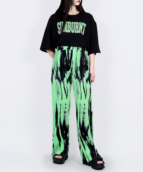 Figments（フィグメンツ）の「SUNBURNTロゴT（Tシャツ/カットソー・レディース・ブラック/グリーン・FREE）」の4枚目の写真