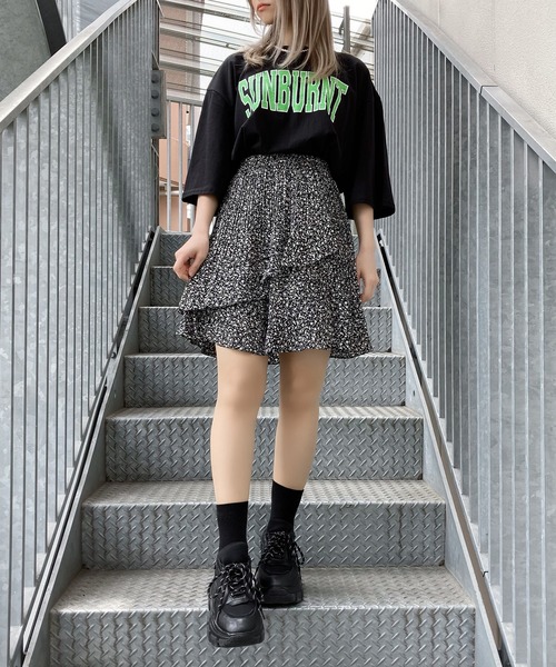 Figments（フィグメンツ）の「SUNBURNTロゴT（Tシャツ/カットソー・レディース・ブラック/グリーン・FREE）」の16枚目の写真