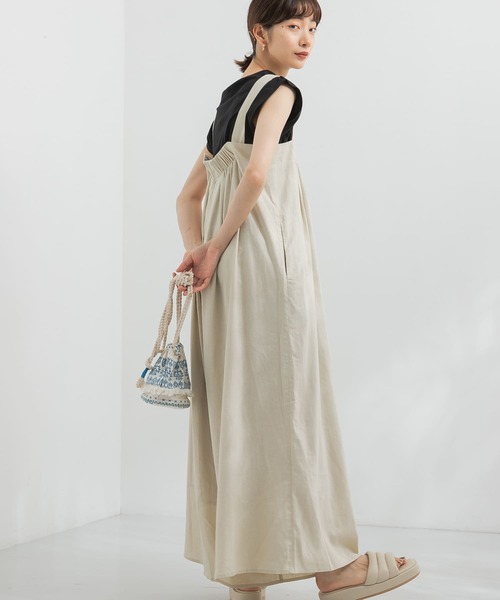 KBF（ケイビーエフ）の「ワイドタックサロペット（サロペット/オーバーオール・レディース・パープル系その他/ライトベージュ/ブラック・ONE）」の4枚目の写真