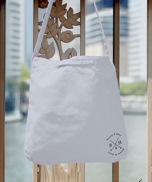 Beauty&Habit（ビューティアンドハビット）の「【Beauty＆Habit】キャンバスワンポイントロゴショルダーバッグ（ショルダーバッグ・メンズ・ブラック/ネイビー/グレー・FREE）」の11枚目の写真
