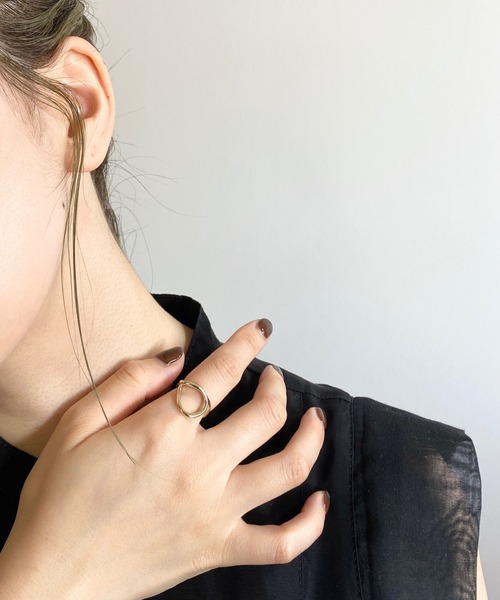 y/m by RIKA（イムバイリカ）の「デフォルメデザインリング（リング・レディース・シルバー/ゴールド・FREE）」の4枚目の写真