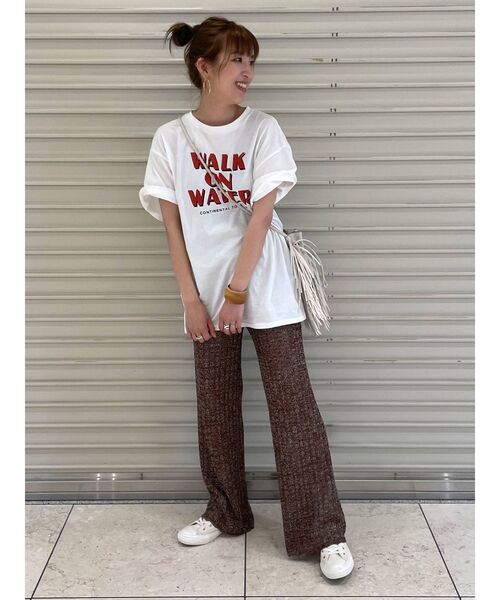 Ungrid(アングリッド)の「ツアーロゴルーズTee(Tシャツ/カットソー・レディース・オフホワイト/チャコールグレー/グリーン・FREE)」の10枚目の写真