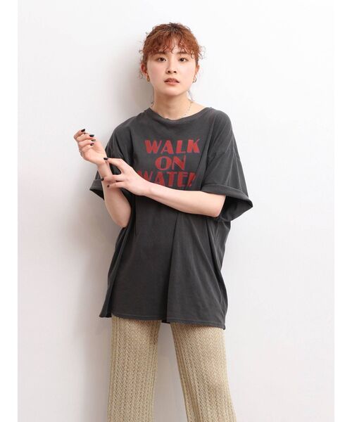 Ungrid(アングリッド)の「ツアーロゴルーズTee(Tシャツ/カットソー・レディース・オフホワイト/チャコールグレー/グリーン・FREE)」の19枚目の写真