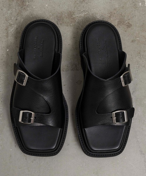 MAISON SPECIAL（メゾンスペシャル）の「《ユニセックスアイテム》【SPECIAL SHOES FACTORY コラボ】東京産ビブラムタンクソールダブルモンクストラップサンダル 【MAISON SPECIAL/メゾンスペシャル】（サンダル・メンズ・ブラック・25.5/26.5/27.5/24.5）」の4枚目の写真