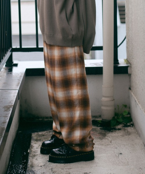 X-girl(エックスガール)の「OMBRE PLAID PANTS(その他パンツ・レディース・ブラウン/ブラック・M/S/XS)」の3枚目の写真