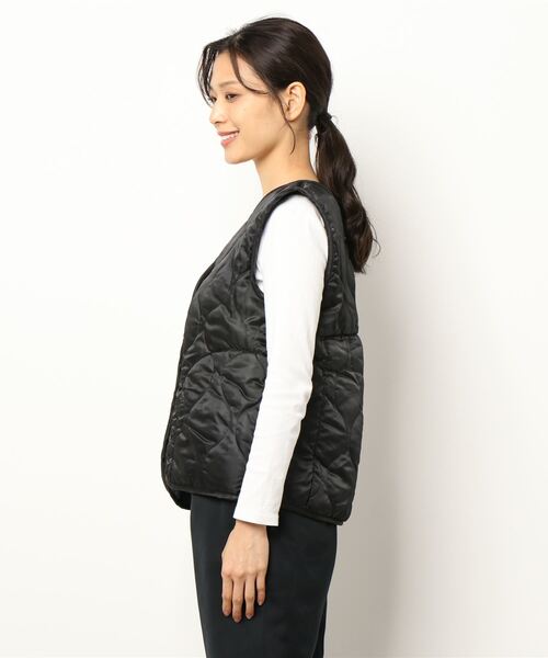 ALTROSE（アルトローズ）の「キルトベスト　[WEEKEND]（ダウンベスト・レディース・ネイビー/カーキ/ブラック/キャメル/ライトベージュ/ダークグレー・FREE）」の7枚目の写真