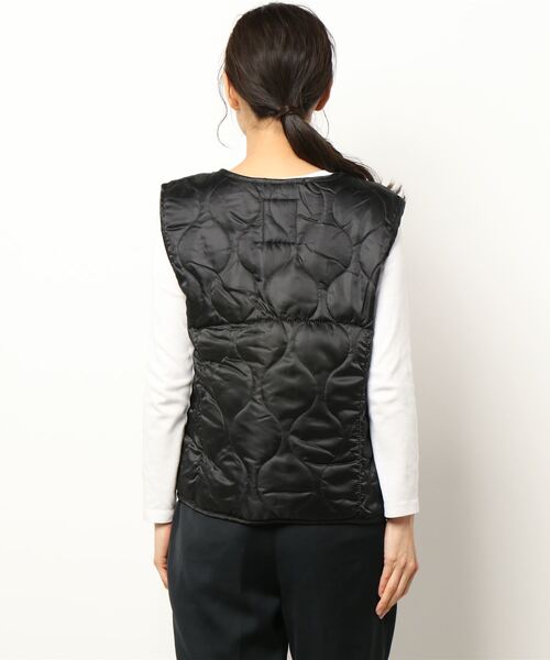 ALTROSE（アルトローズ）の「キルトベスト　[WEEKEND]（ダウンベスト・レディース・ネイビー/カーキ/ブラック/キャメル/ライトベージュ/ダークグレー・FREE）」の9枚目の写真