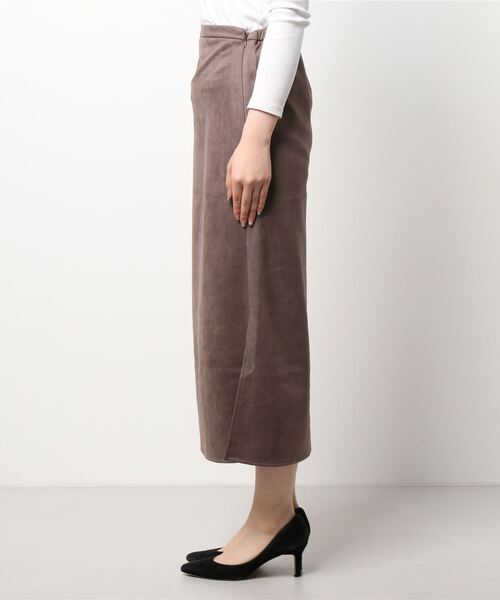 179/WG（イチナナキュウダブルジー）の「カットスウェードスカート（スカート・レディース・ブラウン/チャコールグレー/キャメル/オフホワイト・MEDIUM）」の5枚目の写真