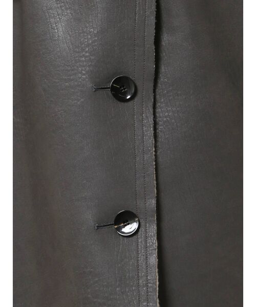 EMODA（エモダ）の「フェイクムートンロングフレアコート（ムートンコート・レディース・カーキ/グレー・FREE）」の9枚目の写真