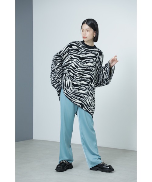 Mirror Mirror on the wall（ミラーミラー）の「(MIRROR MIRROR ON THE WALL)モノトーンアニマルビッグスリーブニット（ニット/セーター・レディース・ブラック/ホワイト系その他・ONE SIZE）」の5枚目の写真