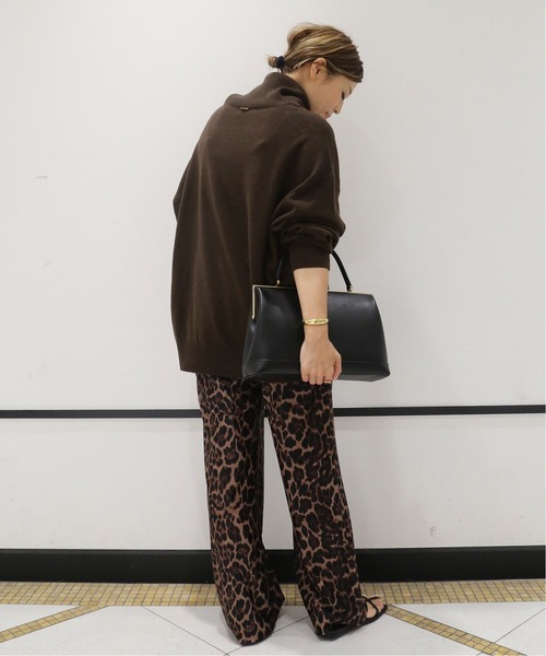 Deuxieme Classe（ドゥーズィエムクラス）の「*JUSPER タートルネックプルオーバー（ニット/セーター・レディース・ブラック/ブラウン/カーキ/ネイビー・FREE）」の22枚目の写真